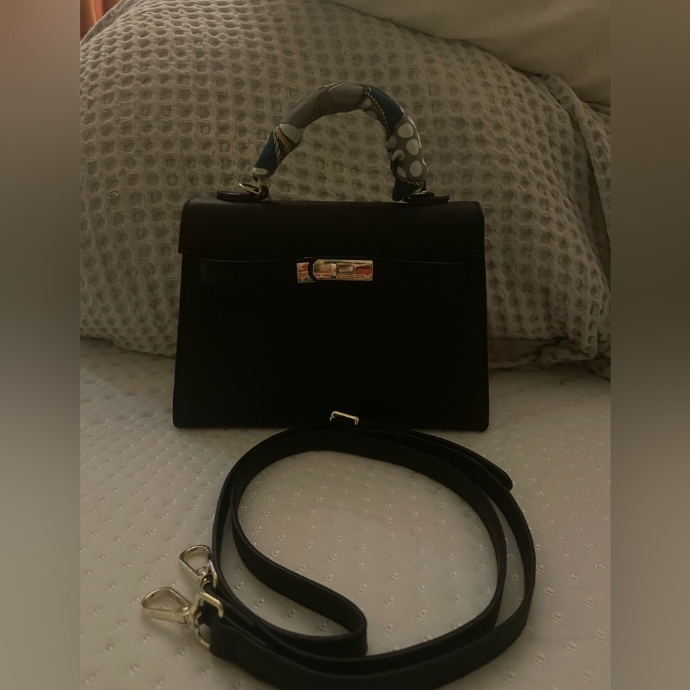 Adorable Black Handbag Mini with shoulder strap